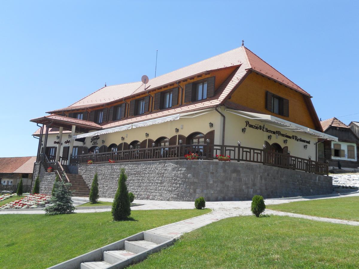 Farkas Panzio Hotel Carta  Exterior photo