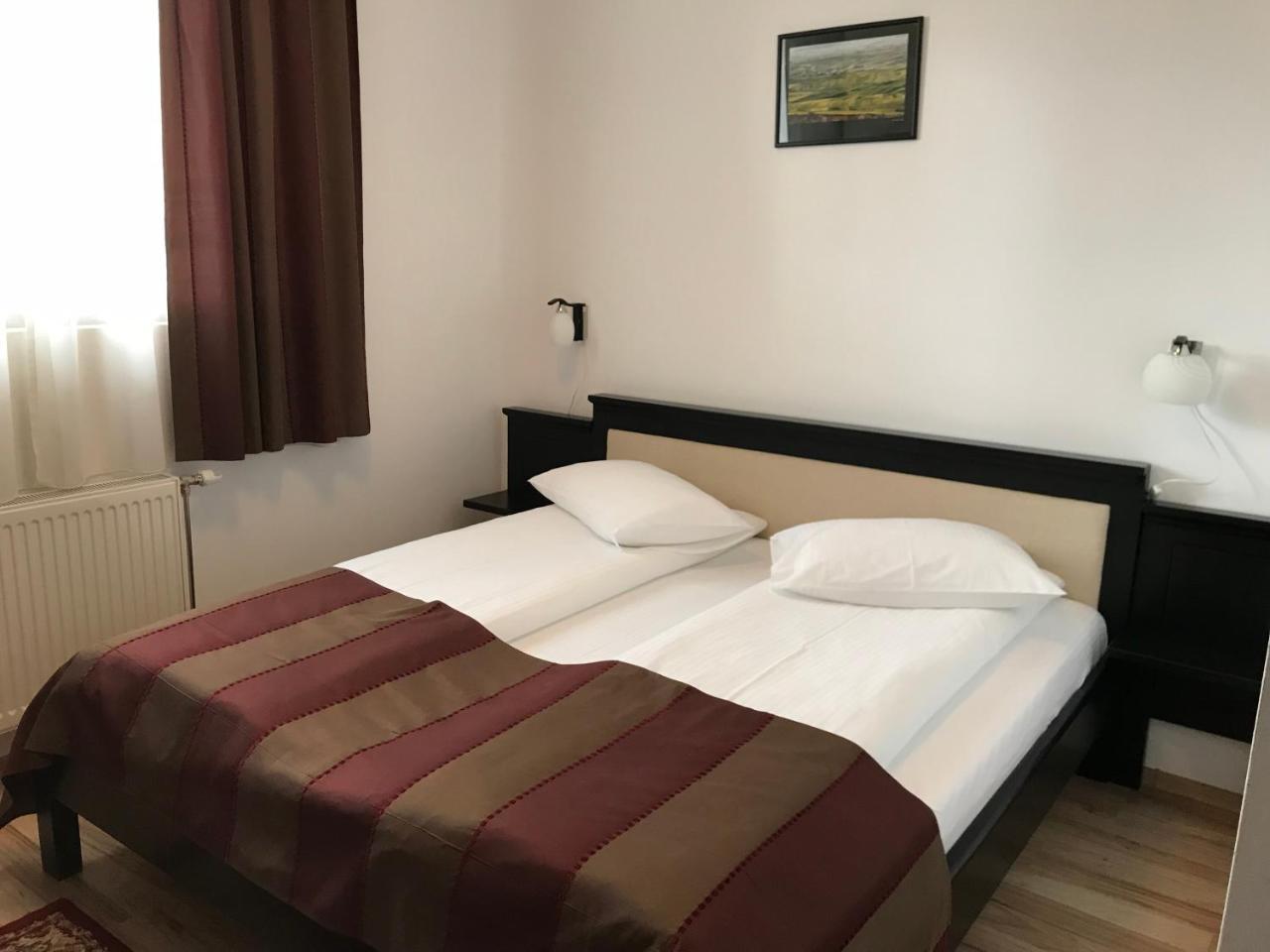 Farkas Panzio Hotel Carta  Exterior photo