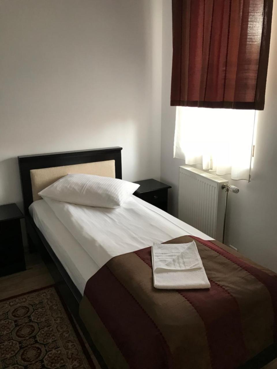 Farkas Panzio Hotel Carta  Exterior photo
