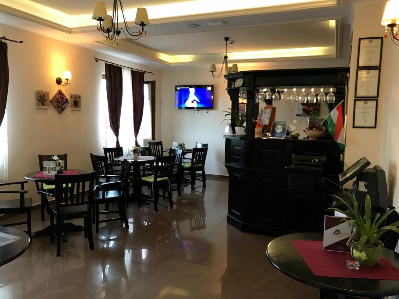 Farkas Panzio Hotel Carta  Exterior photo